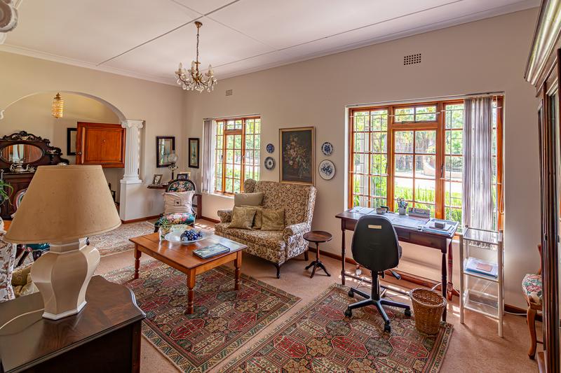 5 Bedroom Property for Sale in Riviersonderend Western Cape